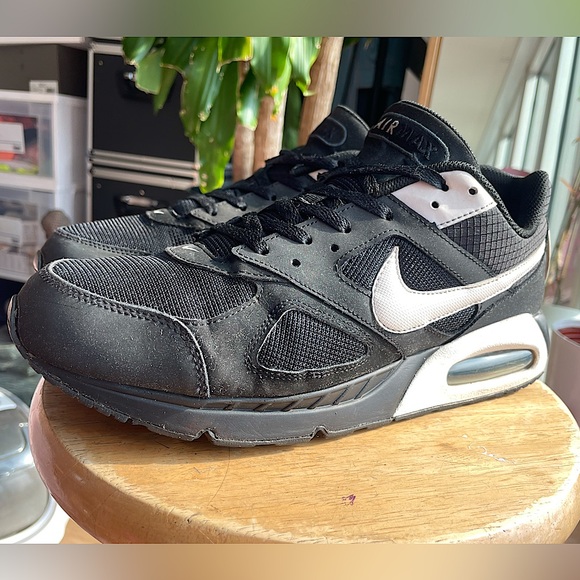 Nike Other - NIKE AIR MAX IVO 'BLACK WHITE'